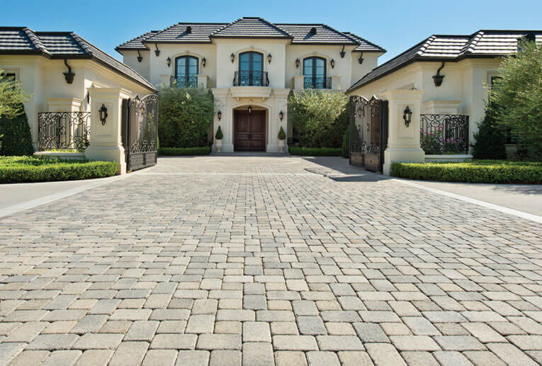 Angelus Antique Cobble I & II Gray Charcoal concrete paver