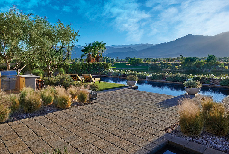 Angelus estate cobble pool deck